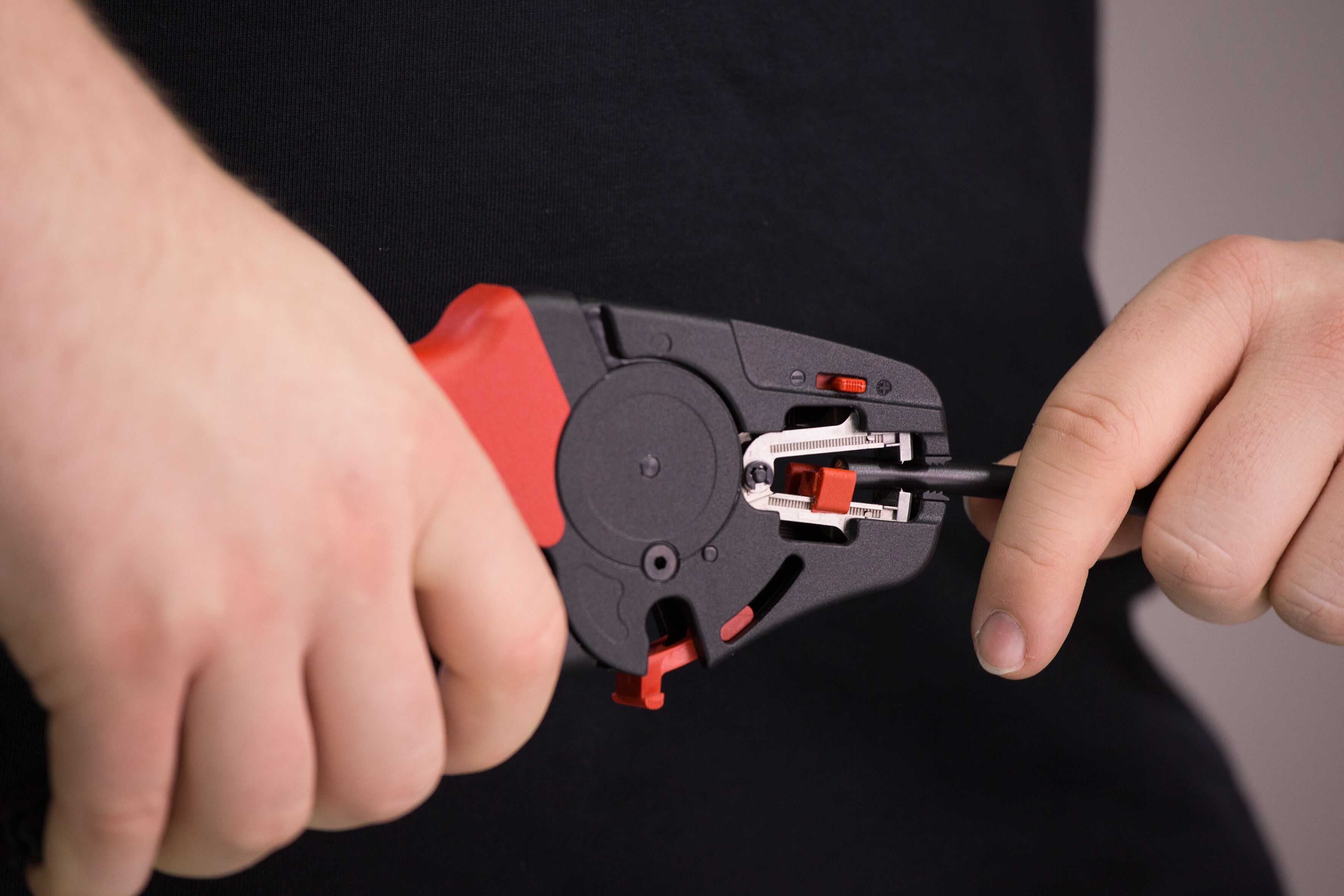 WIHA 42062 Automatic Stripping Pliers